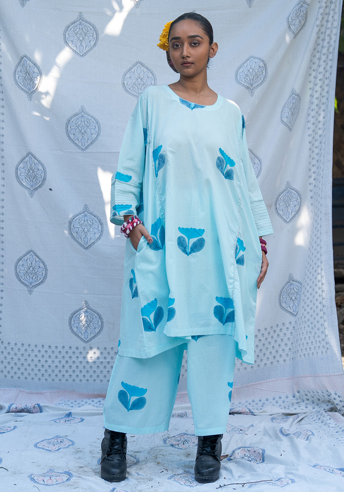Neela Kurta Set
